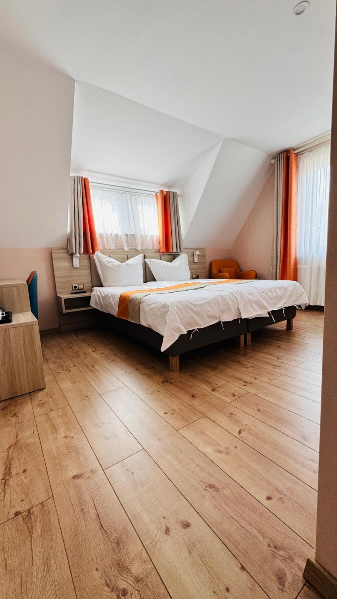 Hotel Libers Lauterbach  Ngoại thất bức ảnh